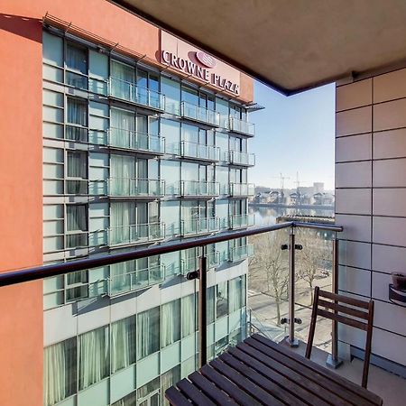 Deluxe One Bed Apartment By London Excel エクステリア 写真