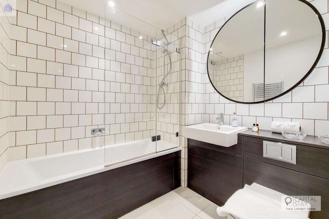 Deluxe One Bed Apartment By London Excel エクステリア 写真